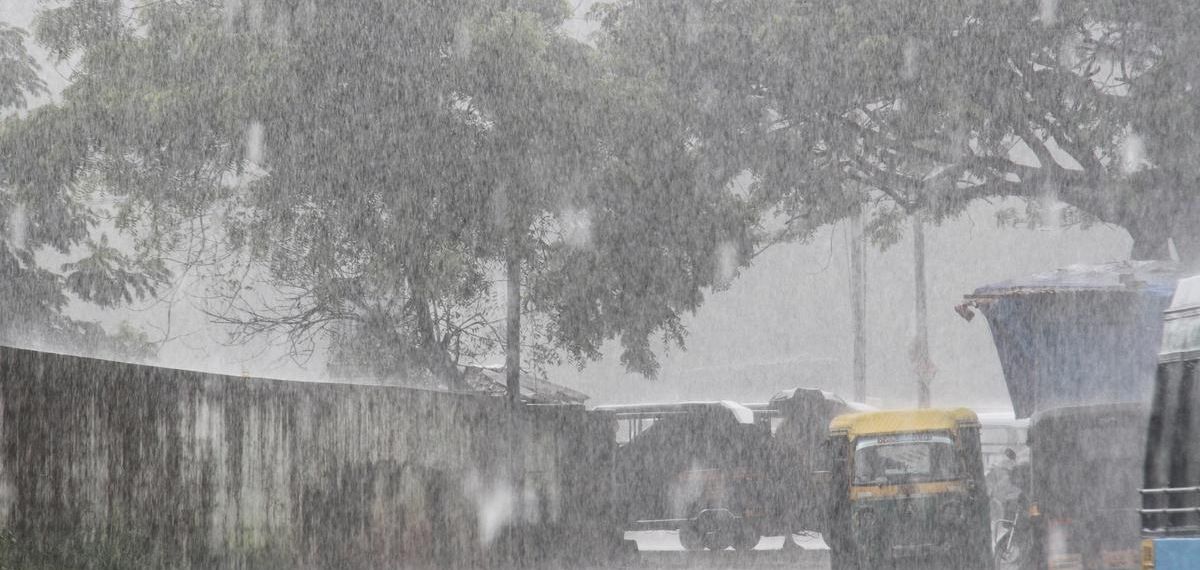 സംസ്ഥാനത്ത് ഇന്നും ശക്തമായ മഴ തുടരും; കണ്ണൂരും കാസർകോടും ഓറഞ്ച് അലേർട്ട്, 9 ജില്ലകളിൽ യെല്ലോ അലേർട്ട്