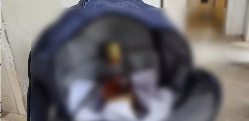താമരശേരി സ്കൂളിൽ വിദ്യാർത്ഥി സ്‌കൂളിൽ വാറ്റ് ചാരായം കൊണ്ടുവരുന്നത് മൂന്നാം തവണ, വാറ്റുകാരനായ രണ്ടാനച്ചൻ വിദേശത്തേക്ക് കടന്നു; പൊലീസിന് ഗുരുതര വീഴ്ച