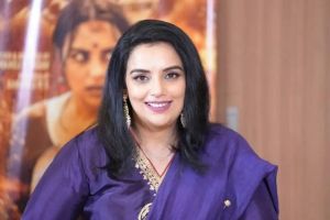 AMMA അഡ്ഹോക്ക് കമ്മിറ്റിക്ക് കോടതി വിലക്ക്; ശ്വേതാ മേനോന്റെ നേതൃത്വത്തിലുള്ള പഴയ കമ്മിറ്റിക്ക് പ്രവർത്തനം തുടരാം