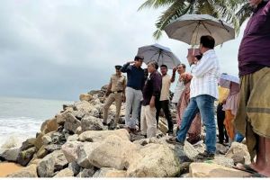വെളിയങ്കോട് അഴിമുഖത്തെ മണൽത്തിട്ട നീക്കി പുതുപൊന്നാനിപ്പുഴയുടെ ഒഴുക്ക് സുഗമമാക്കാൻ ഇറിഗേഷൻ വകുപ്പ്