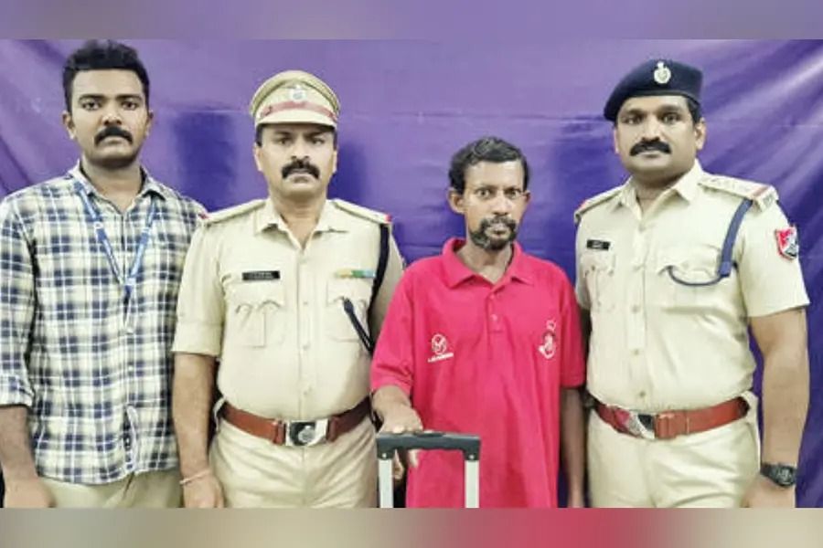കണ്ണൂർ റെയിൽവേ സ്റ്റേഷനിൽ 'പോർട്ടർ' ചമഞ്ഞ് ട്രോളിബാഗ് തട്ടിയെടുത്ത ഉളിക്കൽ സ്വദേശി അറസ്റ്റിൽ