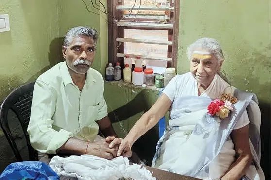 ജാനകിയമ്മയുടെ ഓർമ്മകളിൽ വെള്ളൻ വൈദ്യർ; മകന്റെ രോഗശാന്തിക്കായി വയനാട്ടിലെത്തിയിരുന്ന ഓർമ്മകൾ പങ്കുവെച്ച് പാരമ്പര്യവൈദ്യൻ