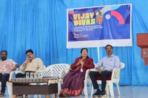 വിജയ് ദിവസ് സംഘടിപ്പിച്ചു; മികവ് തെളിയിച്ച വിദ്യാർത്ഥികളെ ആദരിച്ചു