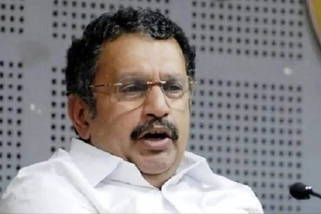 സർക്കാർ ആശുപത്രികളിൽ ബാനർ കെട്ടിയുള്ള ഭക്ഷണവിതരണം അനുവദിക്കില്ലെന്ന് ആരോഗ്യമന്ത്രി കെ. മുരളീധരൻ