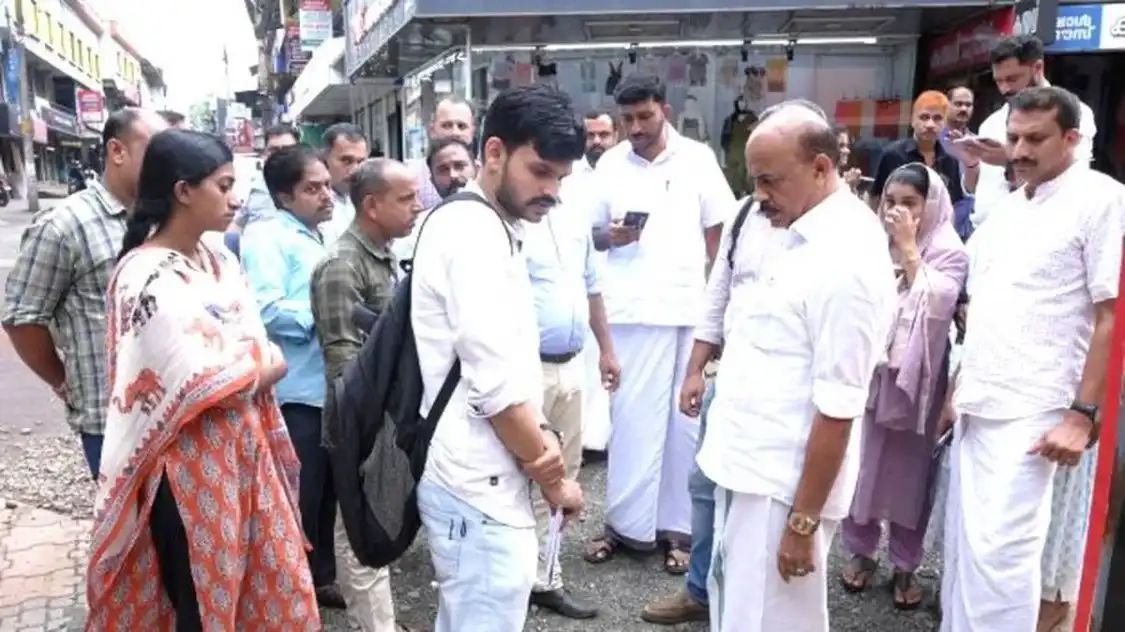 മുക്കം നഗര സൗന്ദര്യവത്കരണം: പ്രവൃത്തി ഉടൻ പൂർത്തിയാക്കാൻ സി.കെ. കാസിം എം.എൽ.എയുടെ നിർദേശം