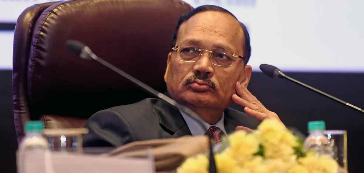 'പാറ്റ' പരാമർശം വ്യാജ നിയമ ബിരുദധാരികൾക്കെതിരെ, യുവാക്കളെയല്ല: വിശദീകരണവുമായി ചീഫ് ജസ്റ്റിസ് സൂര്യകാന്ത്