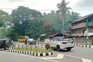 തുടർക്കഥയാകുന്ന വാഹനാപകടങ്ങൾ: പേരാമ്പ്ര ബൈപ്പാസ് കവലകൾ മരണക്കെണിയാകുന്നു