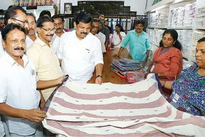 ഓണം ഖാദി മേളയ്ക്ക് തുടക്കം: ഉത്പന്നങ്ങൾക്ക് 30 ശതമാനം സർക്കാർ റിബേറ്റ്