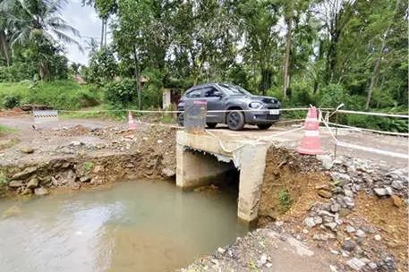 ഇത് പറമ്പോ അതോ റോഡോ? മുള്ളൻകുന്ന് മലയോര ഹൈവേയിൽ കാൽനടപോലും ദുഷ്‌കരം