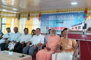 അദ്ധ്യാപകർ സമൂഹത്തിന്റെയും വഴികാട്ടികളാവണം: അഡ്വ. അശോക് കുമാർ