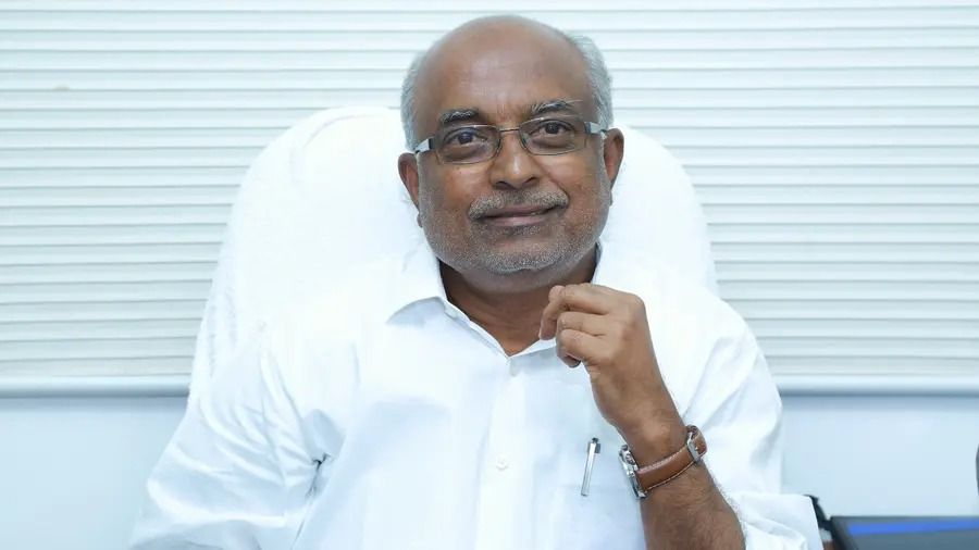 യു.എൽ.സി.സി.എസ് ചെയർമാൻ പാലേരി രമേശന്റെ സംസ്കാരം നാളെ