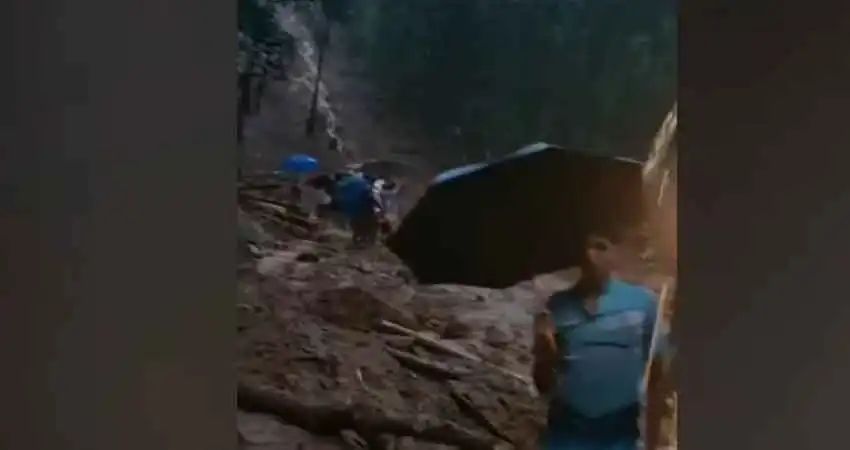 കേരളത്തിൽ അതിശക്തമായ മഴയും വ്യാപക ഉരുൾപൊട്ടലും: ഒരു മരണം; എട്ട് ജില്ലകളിൽ റെഡ് അലർട്ട്