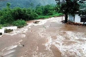 പുഴകൾ കരകവിഞ്ഞു; മഴക്കെടുതിയിൽ മലയോര മേഖല ഒറ്റപ്പെടുന്നു