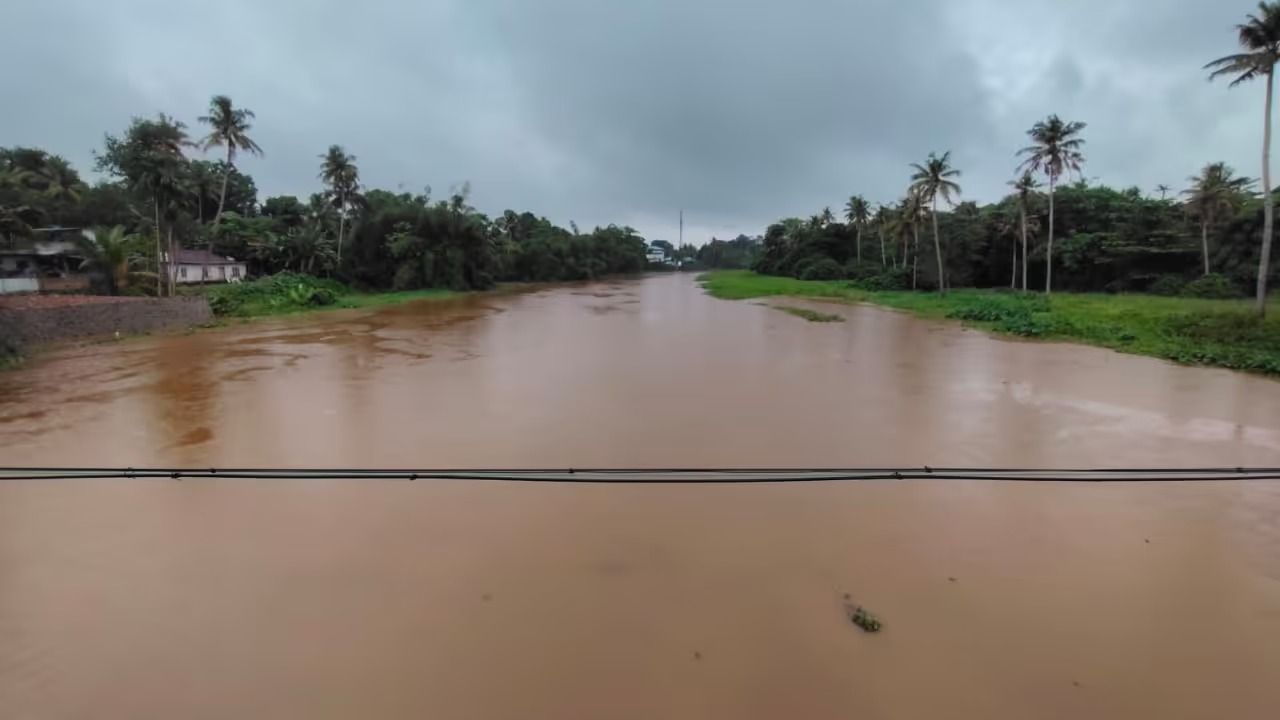 മഴക്കെടുതി; സംസ്ഥാനത്താകെ 8 മരണം, 8 പേരെ കാണാനില്ല, 13 പേർ ചികിത്സയിലെന്നും സംസ്ഥാന ദുരന്തനിവാരണ അതോറിറ്റി റിപ്പോർട്ട്