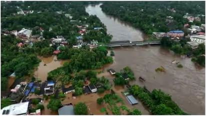 തീവ്രമഴയിൽ സംസ്ഥാനത്ത് കനത്ത നാശനഷ്ടം; 12 മരണം, 6 പേരെ കാണാനില്ല, 209 ദുരിതാശ്വാസ ക്യാമ്പുകൾ ആരംഭിച്ചു