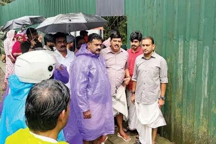 'ഫ്രഷ് കട്ട്' മലിനീകരണ പ്ലാന്റ് ഉടൻ പൂട്ടണം; കളക്ടർക്കും മുഖ്യമന്ത്രി ജാഗ്രതാ കത്തുമായി പി.കെ. ഫിറോസ് എം.എൽ.എ.