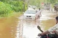 തോരാമഴയിൽ മുങ്ങി വടകരയും സമീപപ്രദേശങ്ങളും; വ്യാപക നാശനഷ്ടം, ജനജീവിതം ദുസ്സഹം