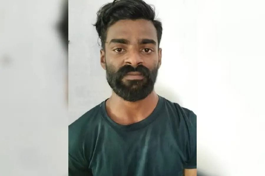 പിടിക്കാനെത്തിയ പോലീസുകാരെ ആക്രമിച്ചു, സ്ഫോടകവസ്തു എറിഞ്ഞ് പരിക്കേൽപ്പിച്ചു; ഒളിവിൽപോയ പ്രതി പിടിയിൽ