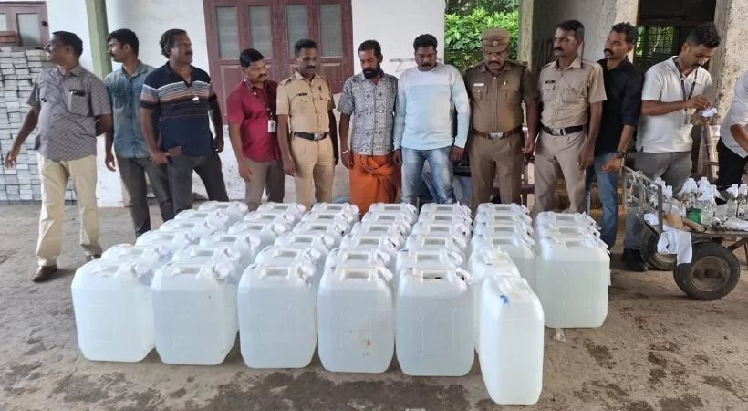 അങ്കമാലിയിൽ വൻ സ്പിരിറ്റ് വേട്ട; രണ്ടുപേർ പിടിയിൽ