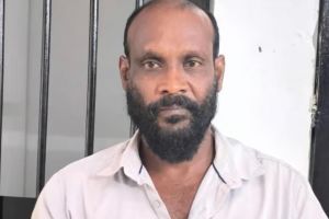 പത്താംക്ലാസുകാരിയെ പീഡിപ്പിച്ച കേസിൽ 51-കാരനും പിടിയിൽ; ഇതുവരെ അറസ്റ്റിലായത് നാലുപേർ; പ്രതിയായ അച്ഛനെ വിദേശത്തുനിന്ന് നാട്ടിലെത്തിക്കാനും ശ്രമം