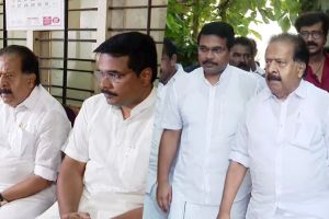 മത്സ്യത്തൊഴിലാളിയെ കാണാതായി 11-ാം ദിവസം ആഭ്യന്തരമന്ത്രിക്കൊപ്പം ഫിഷറീസ് മന്ത്രിയും വിഴിഞ്ഞത്ത്; കടൽ തിരച്ചിലിന് പുതിയ മാർഗ്ഗരേഖയിറക്കും