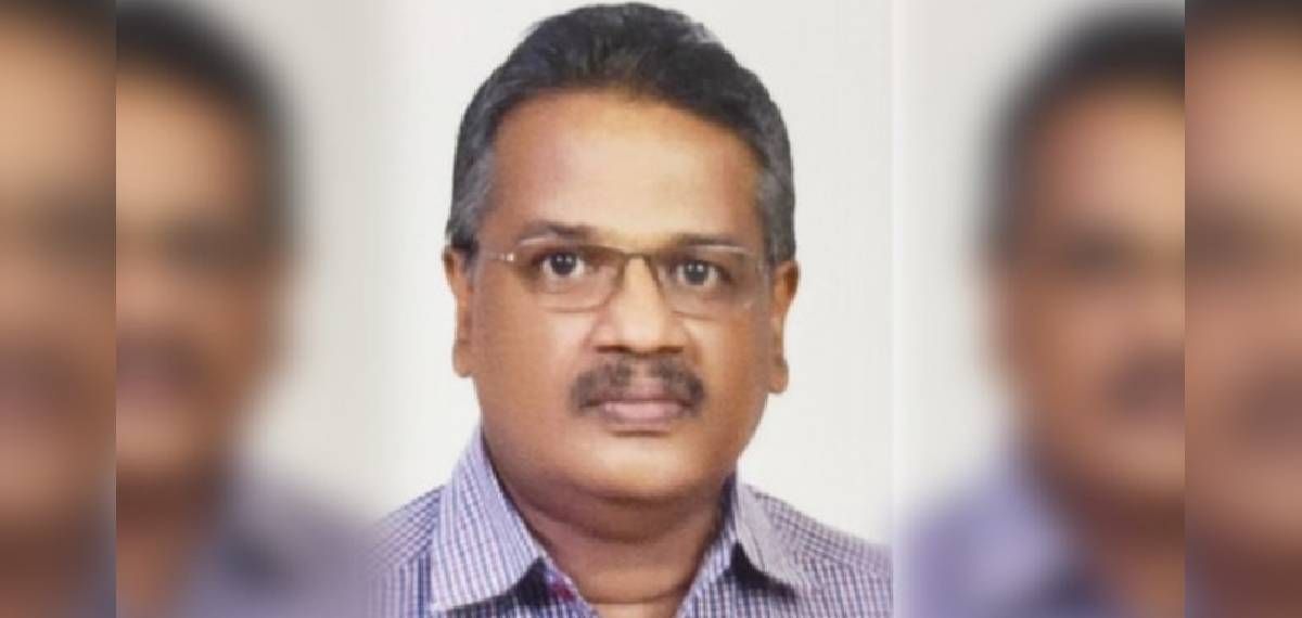പി.എസ്.സി ചെയർമാൻ ഔദ്യോഗിക യാത്രാ വിവരങ്ങൾ മറച്ചുവെച്ചതായി പരാതി: വാഹനത്തിന് ലോഗ് ബുക്കില്ല