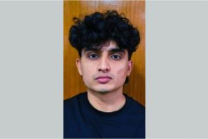 ഓൺലൈൻ ഷെയർ ട്രേഡിംഗിന്റെ പേരിൽ തട്ടിയത് ഒരു കോടിയിലേറെ, വിദേശത്തേക്ക് കടക്കാൻ ശ്രമിച്ച പ്രതി വിമാനത്താവളത്തിൽ പിടിയിൽ