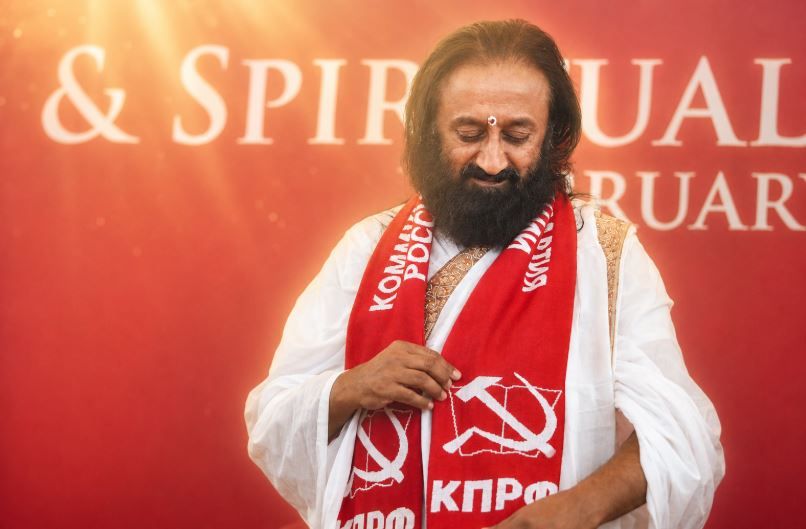 രാഷ്ടീയത്തിന്റെ പടി കടന്ന് ഈശ്വരനിലേക്ക് വരൂ :ഗുരുദേവ് ശ്രീശ്രീരവിശങ്കർ