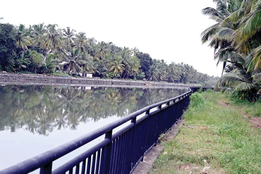 സാൻഡ് ബാങ്ക്‌സ് പുഴയോരപാത പാതിവഴിയിൽ; ഫണ്ടില്ലാതെ പദ്ധതി സ്തംഭിച്ചു