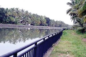 സാൻഡ് ബാങ്ക്‌സ് പുഴയോരപാത പാതിവഴിയിൽ; ഫണ്ടില്ലാതെ പദ്ധതി സ്തംഭിച്ചു
