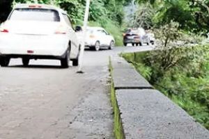 കരാറായി ഒൻപതുമാസം കഴിഞ്ഞിട്ടും പ്രവൃത്തി തുടങ്ങിയില്ല: താമരശ്ശേരി ചുരം വ്യൂപോയിൻ്റ് പരിസരങ്ങളിലെ കൈവരി സ്ഥാപിക്കൽ വൈകുന്നു