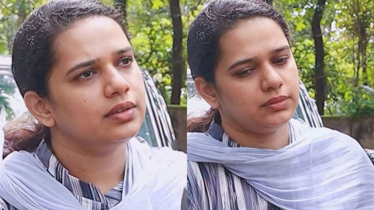 ‌വിവാഹബന്ധം വേർപെടുത്താതെ രണ്ടാമതും വിവാഹം കഴിച്ചു, ഭർത്താവിന്റെ വീടിന് മുന്നിൽ ഡോക്ടറുടെ സമരം