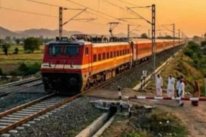 പാലക്കാട് റെയിൽവേ ഡിവിഷൻ വിഭജനം: കേരളത്തിന് കനത്ത തിരിച്ചടി, കർണാടകത്തിന് വരുമാന നേട്ടം, തിരുവോണ ദിവസം സത്യഗ്രഹ സമരവുമായി യു.ഡി.എഫ് എം പിമാർ