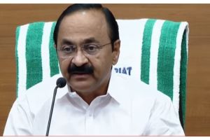 കേരളത്തിൽ പുതിയ ജില്ലയായി മൂവാറ്റുപുഴ പരിഗണനയിലെന്ന് മുഖ്യമന്ത്രി; സംസ്ഥാനത്ത് പുതിയ ജില്ലകൾ രൂപീകരിക്കാൻ ഡീലിമിറ്റേഷൻ കമ്മീഷനെ നിയോഗിക്കും