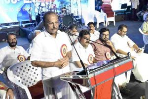 കോഴിക്കോട് ജില്ലാതല ഓണാഘോഷം മന്ത്രി ഉദ്ഘാടനം ചെയ്തു: ഒരുമയുടെ സന്ദേശവുമായി കോഴിക്കോട് ബീച്ച്