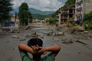 നേപ്പാളിലെ മിന്നൽ പ്രളയം: ഇന്ത്യയുടെ അതിർത്തി ജില്ലകളിൽ അതീവ ജാഗ്രത; അധിക NDRF സംഘങ്ങൾ സജ്ജം