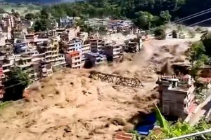 മിന്നൽപ്രളയത്തിൽ വിറച്ച് നേപ്പാൾ: മരണസംഖ്യ 170 ആയി, 800-ലേറെ പേരെ കാണാനില്ല; രക്ഷാപ്രവർത്തനം പുരോഗമിക്കുന്നു