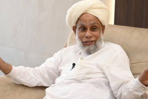 ഉമർ ഫൈസി മുക്കത്തിന്റെ പ്രസ്താവന ഗൗരവമായി പരിശോധിക്കുമെന്ന് ജിഫ്രി മുത്തുക്കോയ തങ്ങൾ