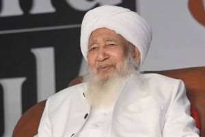 'പെണ്ണുങ്ങൾ വീട്ടിൽ അടങ്ങി ഒതുങ്ങി ജീവിക്കണം': സ്ത്രീവിരുദ്ധ പരാമർശത്തിൽ ഉറച്ച് കാന്തപുരം