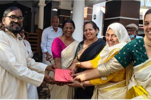 ഓണാഘോഷത്തോടനുബന്ധിച്ച് ജനശബ്ദം മാഹി കമ്പവലി മത്സരം സംഘടിപ്പിച്ചു