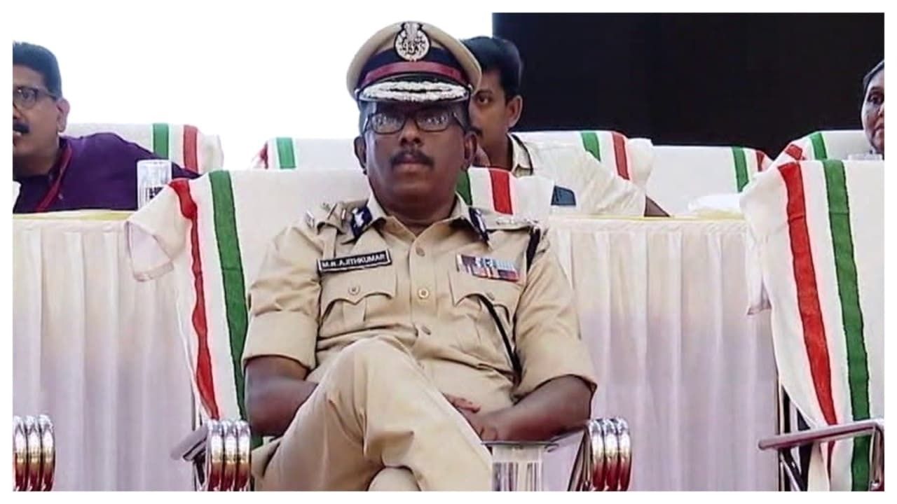 സസ്പെൻഷനിലായിട്ടും ഒപ്പമുള്ള പൊലീസുകാരെ മടക്കി അയക്കാതെ എംആർ അജിത്കുമാർ; ഒപ്പമുള്ളത് ഡ്രൈവറും ​ഗൺമാനുമടക്കം 14 പേർ