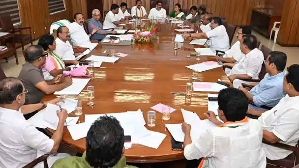 ഭരണം മെച്ചപ്പെടുത്താന്‍ മന്ത്രിമാര്‍ക്ക് ശില്പശാല; 'റീ ഇമാജിനിംഗ് കേരളം' ഐഐഎം കോഴിക്കോടിൽ ഇന്ന് ആരംഭിക്കും