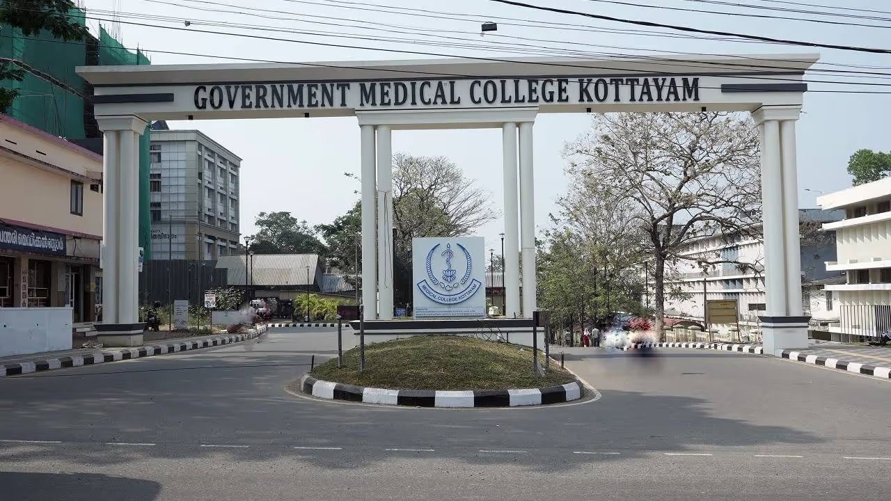 നവജാത ശിശുവിന്റെ ശരീരത്തിൽ സൂചി കണ്ടെത്തിയ സംഭവം; അന്വേഷണത്തിന് മൂന്നംഗ സമിതി