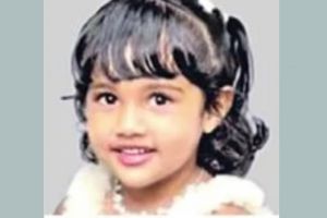ദേശീയപാതയിൽ കാർ ഡിവൈഡറിൽ ഇടിച്ചു മറിഞ്ഞു, ഗുരുതരമായി പരിക്കേറ്റ മൂന്ന് വയസുകാരിക്ക് ദാരുണാന്ത്യം