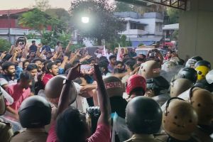 വടകര പോലീസ് സ്റ്റേഷൻ മാർച്ച്: ഡിവൈഎഫ്ഐ നേതാക്കൾക്കെതിരെ കേസെടുത്തു