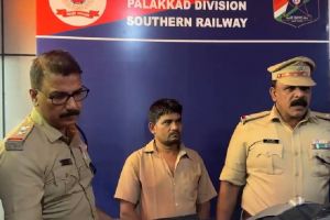 വടകരയിൽ ട്രെയിനിൽ ലഹരിക്കടത്ത്; 120 കിലോ ലഹരിവസ്തുക്കളുമായി ജാർഖണ്ഡ് സ്വദേശി പിടിയിൽ
