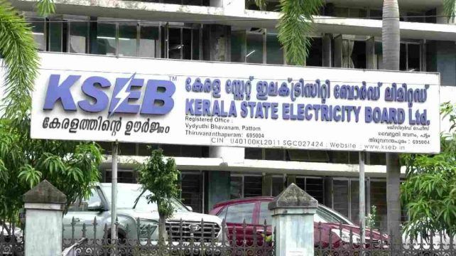 പവർകട്ടിൽ പൊറുതിമുട്ടി കേരളം; ഇന്നും വൈദ്യുതി നിയന്ത്രണം തുടരും
