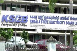 പവർകട്ടിൽ പൊറുതിമുട്ടി കേരളം; ഇന്നും വൈദ്യുതി നിയന്ത്രണം തുടരും