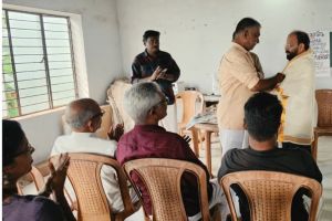 പുരോഗമന വായനശാലയിൽ പുസ്തക ചർച്ചയും ആദരായനവും