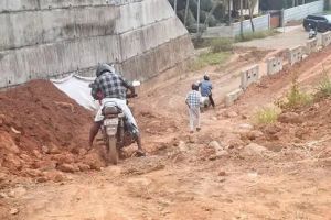 നിർമാണപ്രവൃത്തി: കുന്നോറമല ഭാഗത്ത് യാത്രാനിരോധനം; ദുരിതത്തിലായി യാത്രക്കാർ